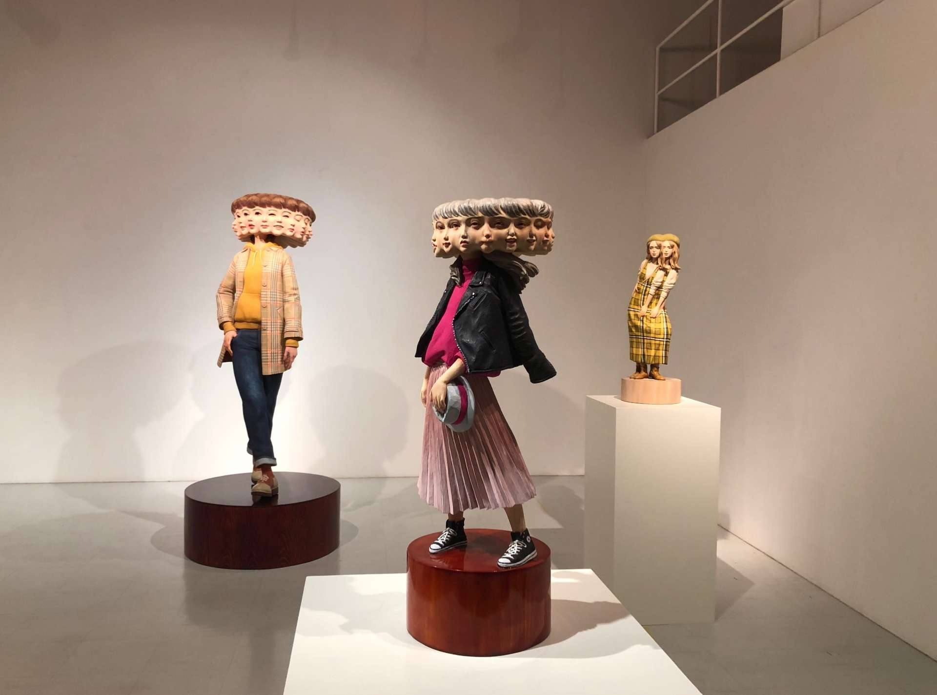 名和晃平の作品、金巻芳俊の作品を重点買取中|美術品、絵画の買取はアートフラールへ